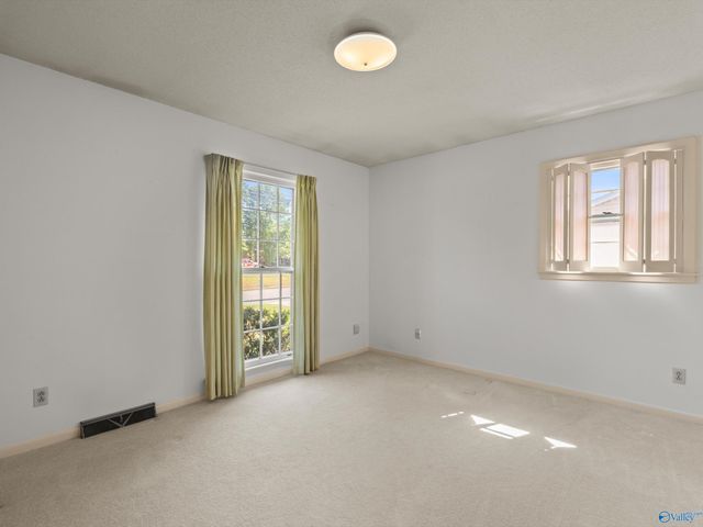 319 Westchester Avenue SW, Huntsville, AL 35801