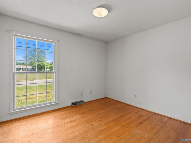 319 Westchester Avenue SW, Huntsville, AL 35801