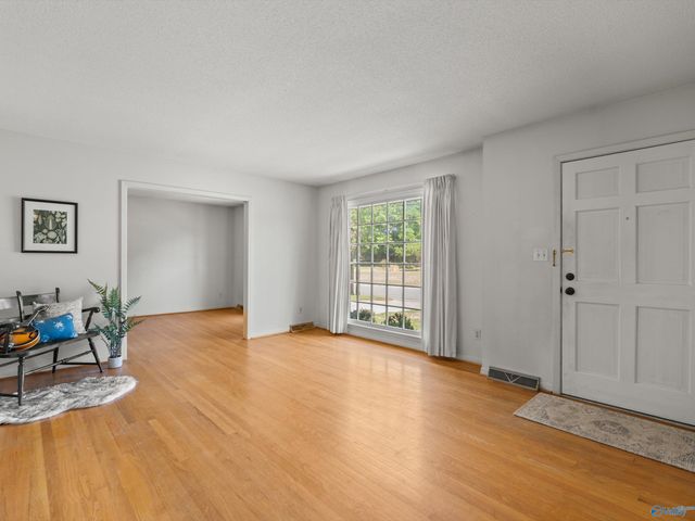 319 Westchester Avenue SW, Huntsville, AL 35801