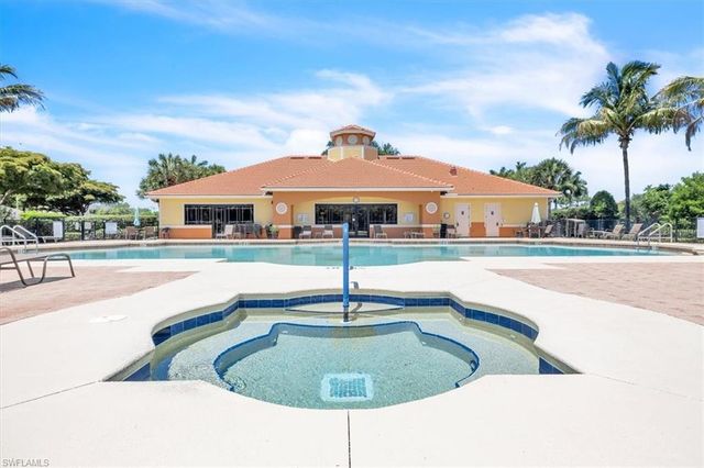 8261 Pathfinder LOOP 715, Fort Myers, FL 33919