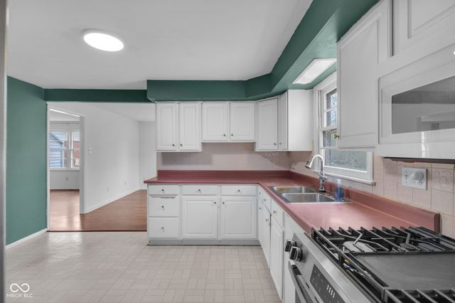 7730 Grandview Drive, Indianapolis, IN 46260