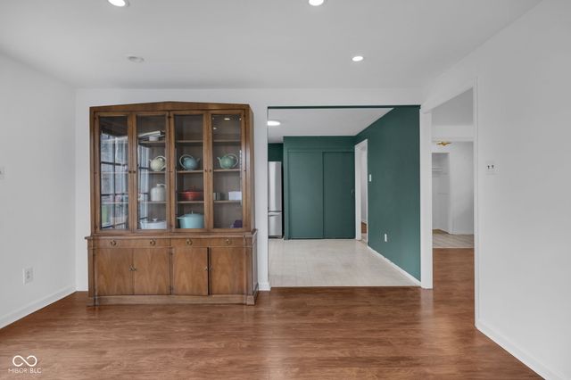 7730 Grandview Drive, Indianapolis, IN 46260