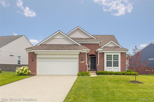 30153 Turtle Creek Circle, New Hudson, MI 48165