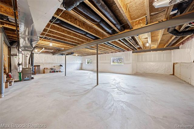 30153 Turtle Creek Circle, New Hudson, MI 48165