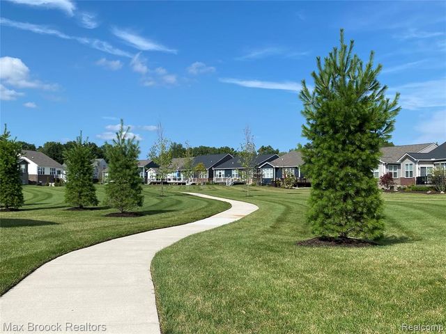 30153 Turtle Creek Circle, New Hudson, MI 48165