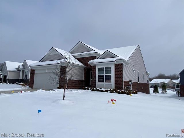 30153 Turtle Creek Circle, New Hudson, MI 48165