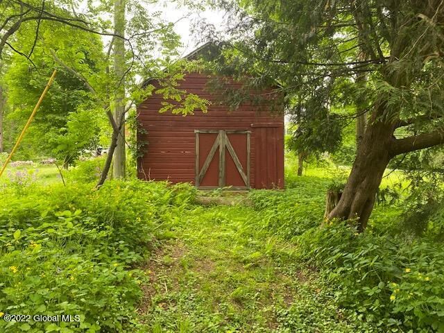 19 Center White Creek Lane, White Creek, NY 12057