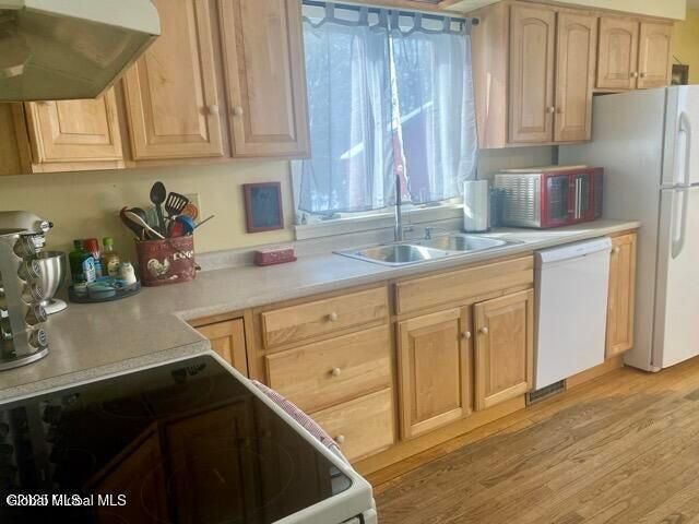 19 Center White Creek Lane, White Creek, NY 12057