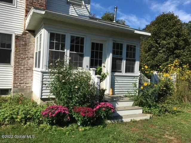 19 Center White Creek Lane, White Creek, NY 12057