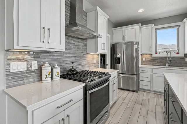 532 NE Westgate Drive, Waukee, IA 50263
