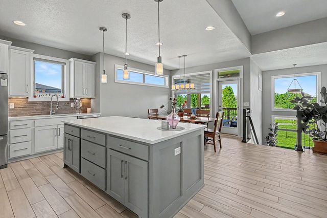 532 NE Westgate Drive, Waukee, IA 50263