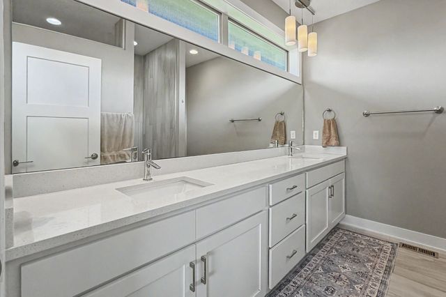 532 NE Westgate Drive, Waukee, IA 50263