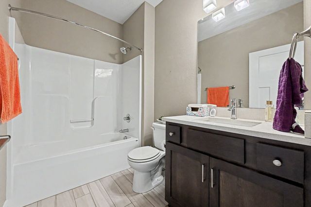 532 NE Westgate Drive, Waukee, IA 50263
