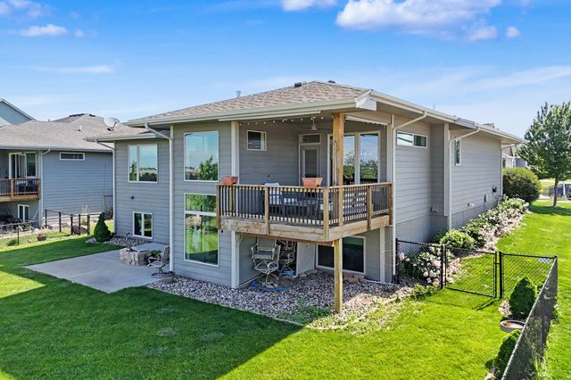 532 NE Westgate Drive, Waukee, IA 50263