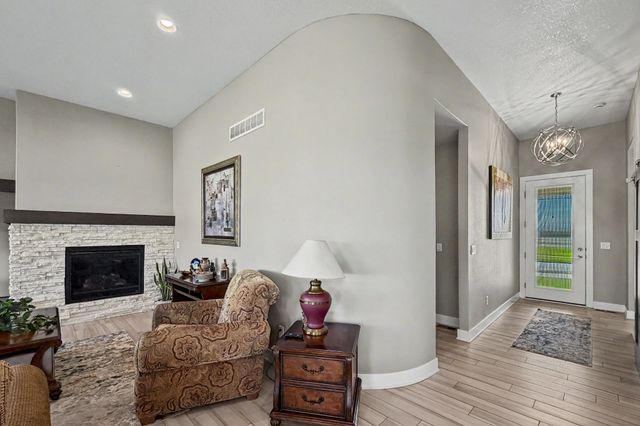 532 NE Westgate Drive, Waukee, IA 50263