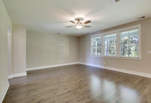 222 Creek Pointe Drive, Moncks Corner, SC 29461