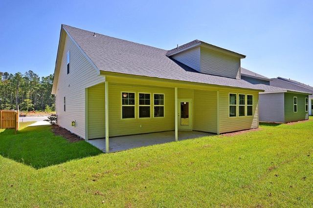 222 Creek Pointe Drive, Moncks Corner, SC 29461