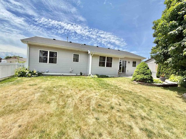 4630 Glacier View Drive, Milton, WI 53563