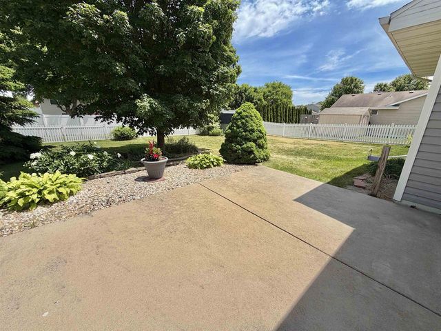 4630 Glacier View Drive, Milton, WI 53563