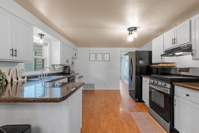3320 IRIS COURT, Green Bay, WI 54311