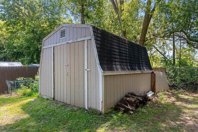 3320 IRIS COURT, Green Bay, WI 54311