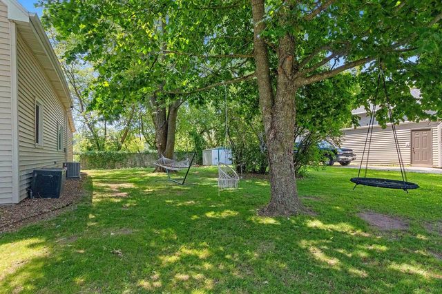 3320 IRIS COURT, Green Bay, WI 54311