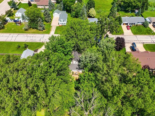 3320 IRIS COURT, Green Bay, WI 54311