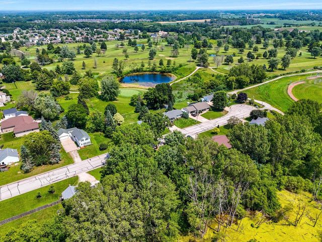 3320 IRIS COURT, Green Bay, WI 54311