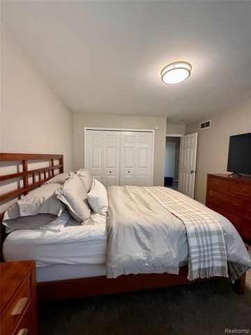 34921 Eberlein Drive, Fraser, MI 48026