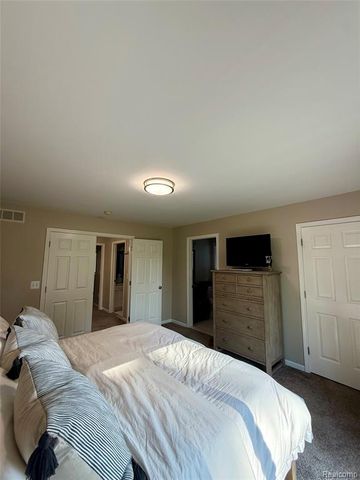 34921 Eberlein Drive, Fraser, MI 48026