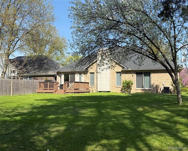 34921 Eberlein Drive, Fraser, MI 48026