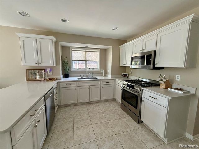 34921 Eberlein Drive, Fraser, MI 48026