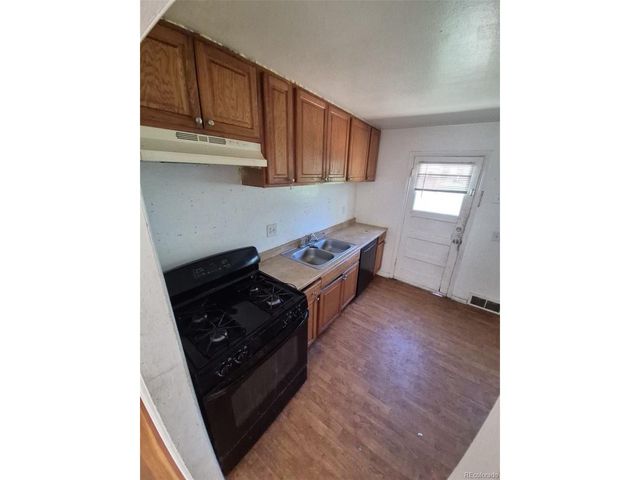 1266 Del Mar Pkwy, Aurora, CO 80010