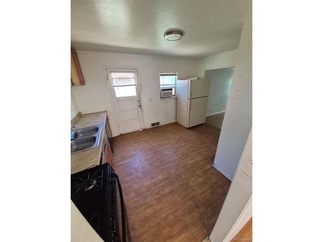 1266 Del Mar Pkwy, Aurora, CO 80010