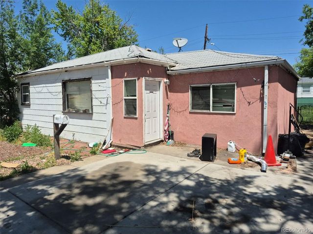 1266 Del Mar Pkwy, Aurora, CO 80010