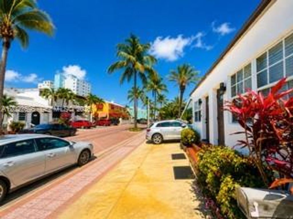 326 Polk St 2, Hollywood, FL 33019
