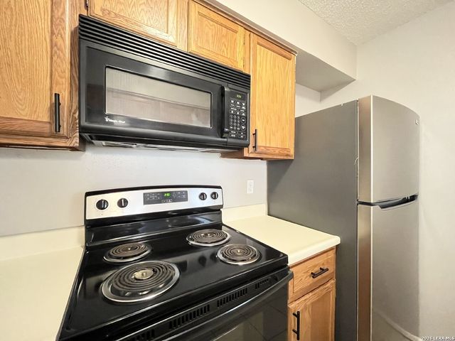 11136 EL SENDERO ST, San Antonio, TX 78233