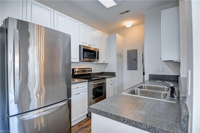 5237 Elston LN, Virginia Beach, VA 23455