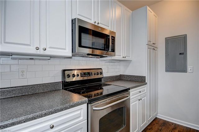 5237 Elston LN, Virginia Beach, VA 23455