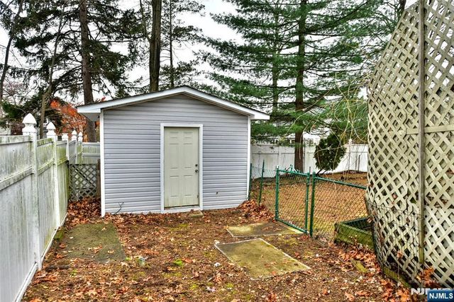 34 Summit Avenue, Waldwick, NJ 07463