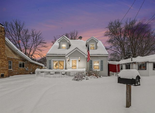 142 First Avenue, Norton Shores, MI 49444