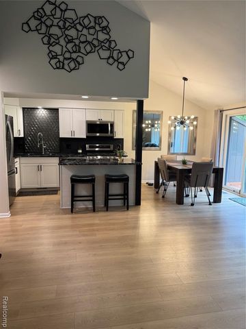 571 Park Place, Saline, MI 48176