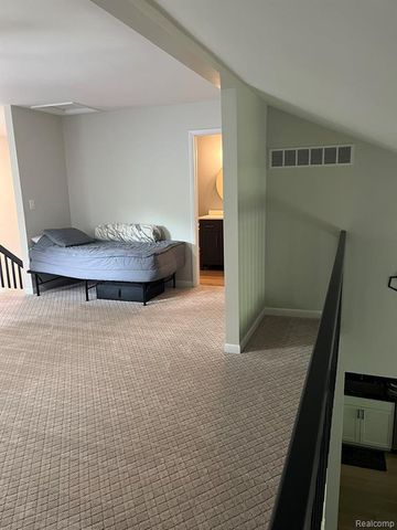 571 Park Place, Saline, MI 48176