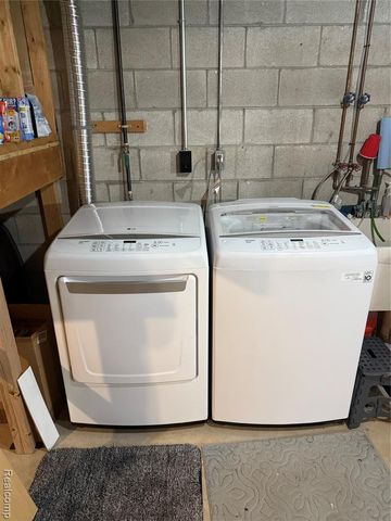 571 Park Place, Saline, MI 48176