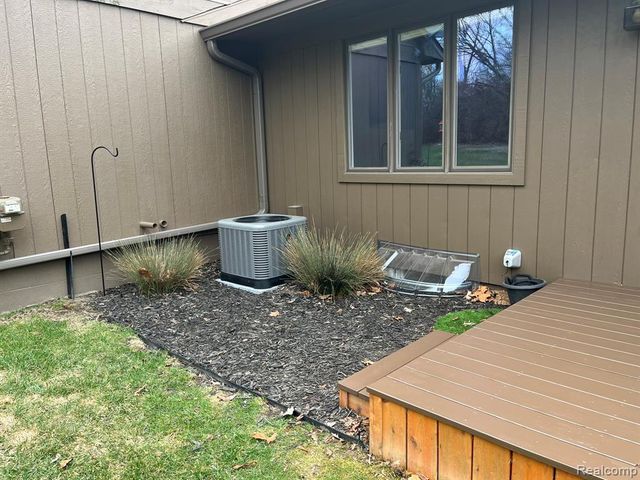 571 Park Place, Saline, MI 48176