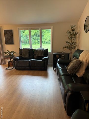 571 Park Place, Saline, MI 48176