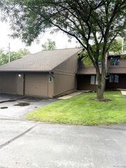 571 Park Place, Saline, MI 48176