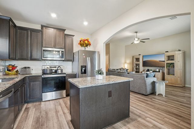 1800 Tyne Way, Crowley, TX 76036