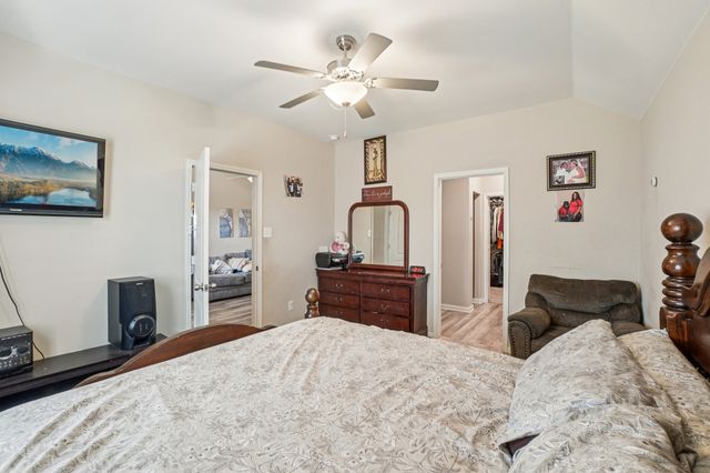 1800 Tyne Way, Crowley, TX 76036