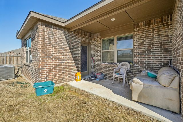 1800 Tyne Way, Crowley, TX 76036